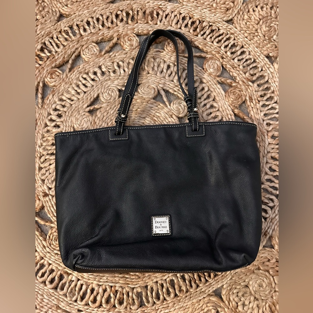 Dooney & Bourke Black Textured Leather Tote Shoulderbag Satchel Handbag